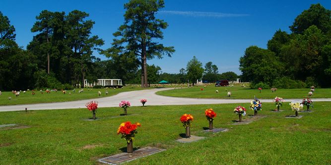 Pinelawn Memorial Park - 1 